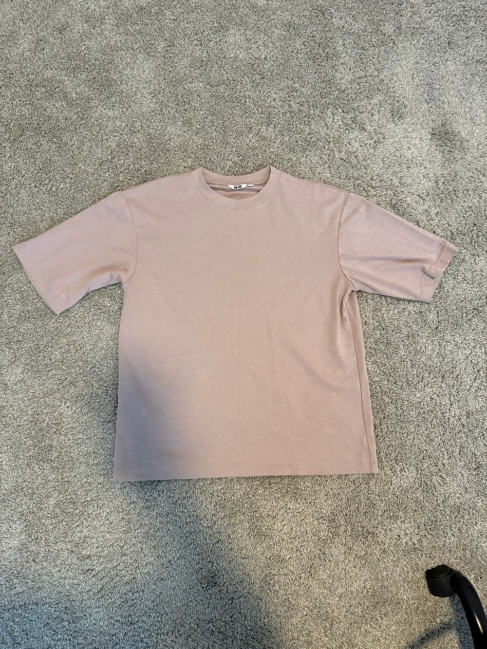 Uniqlo Men's Crewneck Tee in Dusty Rose